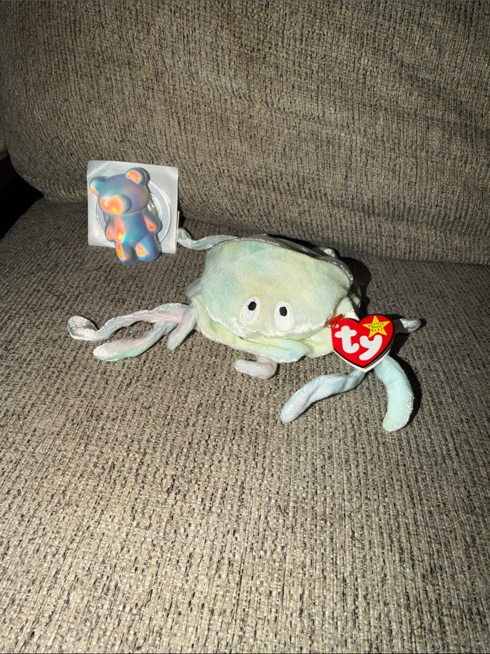 Highly sought afterTy Rainbow Pastel Jellyfish Plush Beanie and BNIP Teddy pop